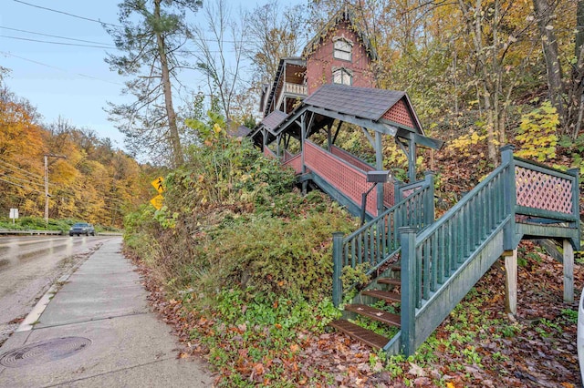 view of property exterior