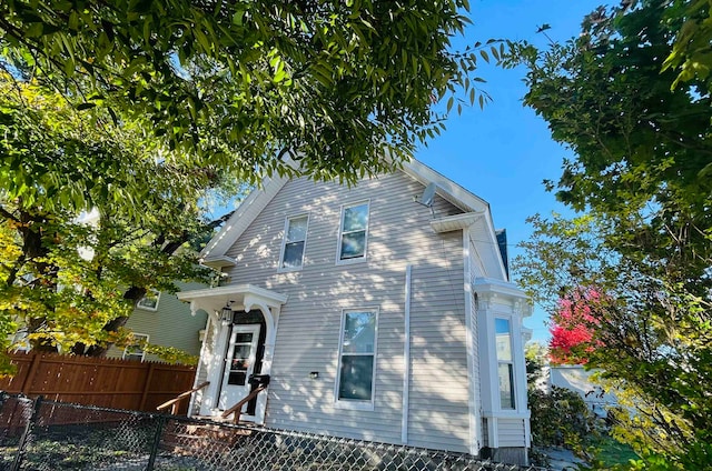 view of front of house