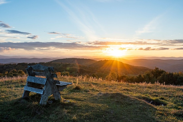 property view of mountains