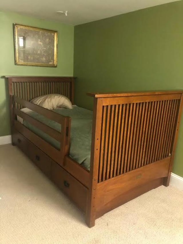 bedroom with carpet