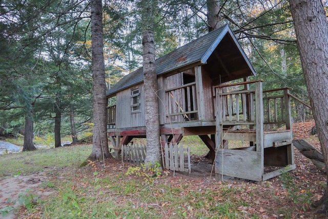 view of side of home