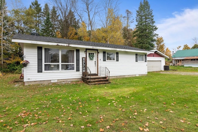 ranch-style house featuring a front lawn