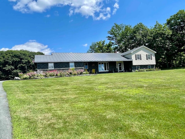 view of front of house with a front yard