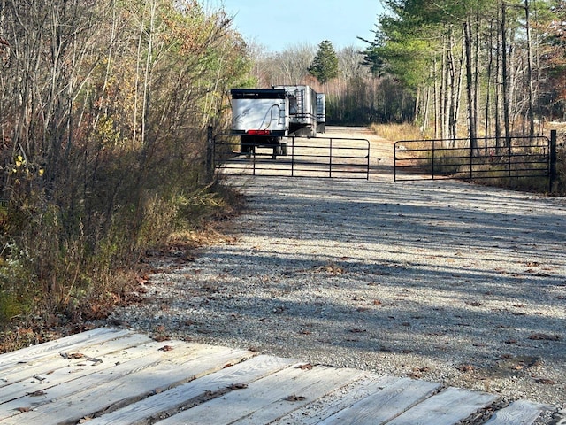 Listing photo 3 for 9 Bowley Rd, East Kingston NH 03827