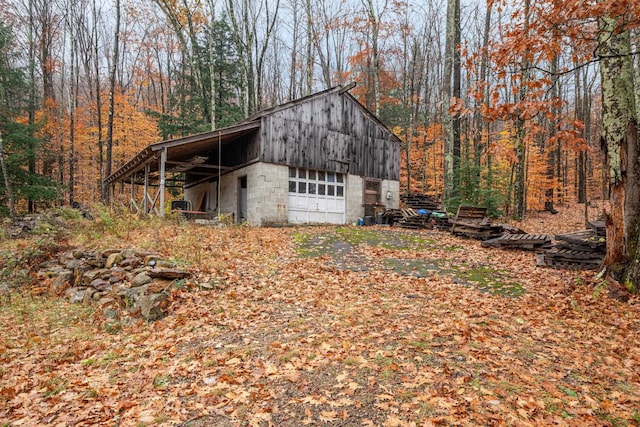 155 E Shore Dr, Weare, NH 03281 - detached garage with a forest view