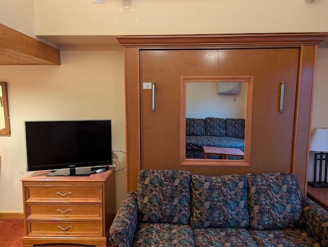 living room with carpet