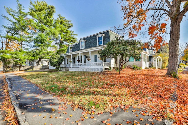 view of front of home featuring a porch