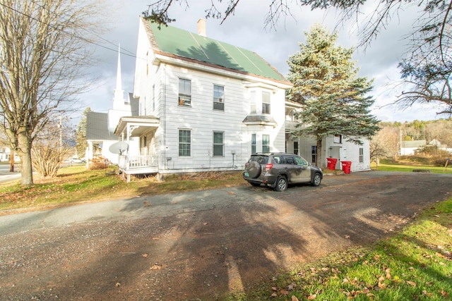 view of front of house