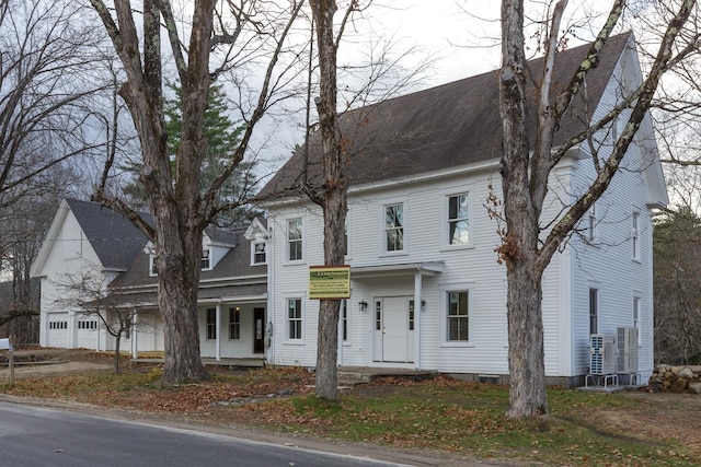 view of front of property with covered porch