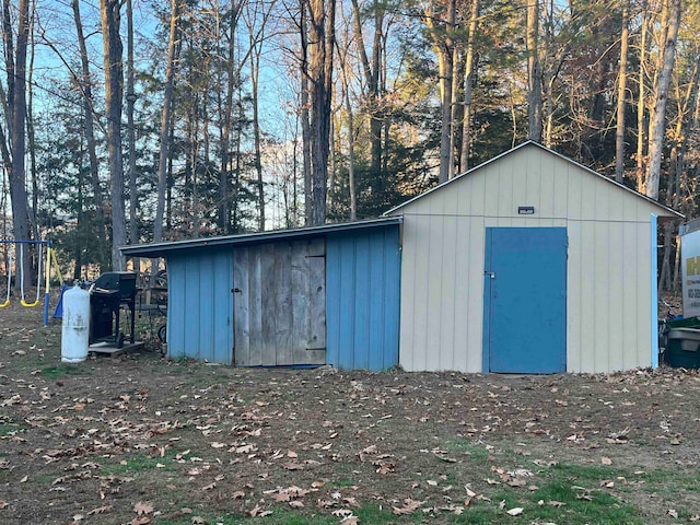 view of outbuilding