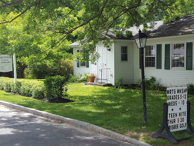 exterior space featuring a yard