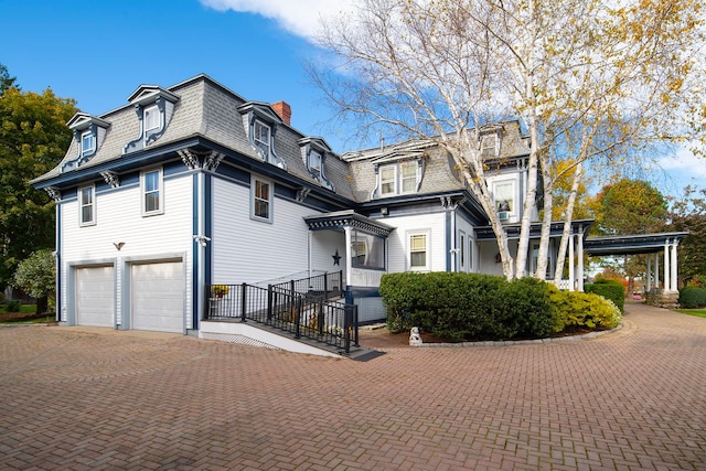 view of front of house with a garage