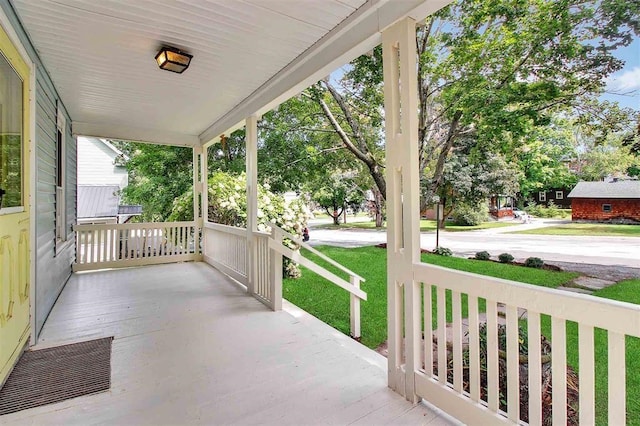 view of patio / terrace with a porch