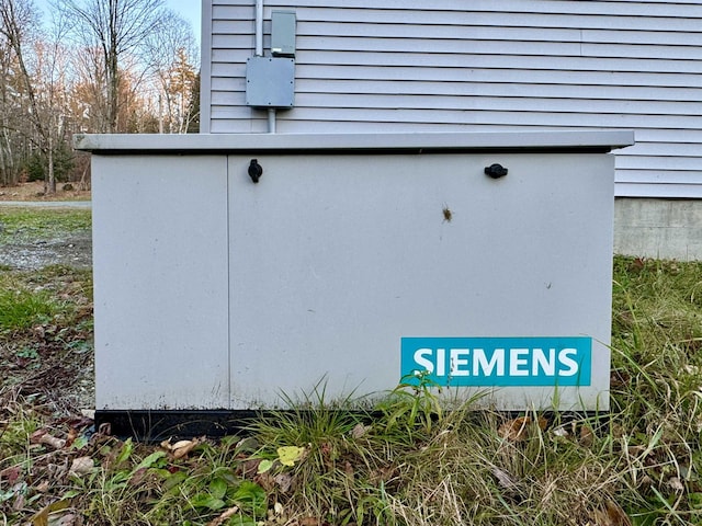 390 Simonds Rd, Dalton, NH 03598 - exterior view of a power unit