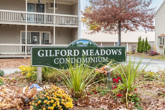 view of community / neighborhood sign