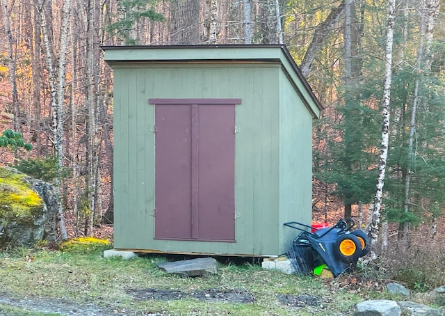 view of outdoor structure