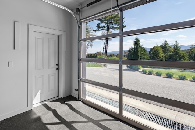 entryway featuring carpet