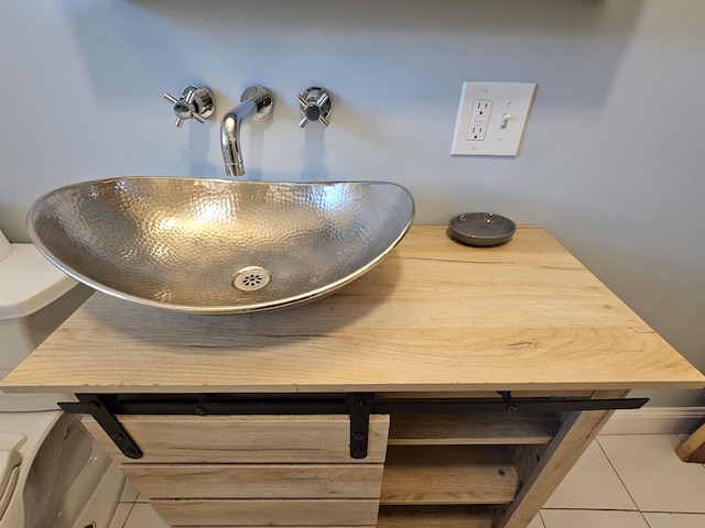 interior details featuring sink