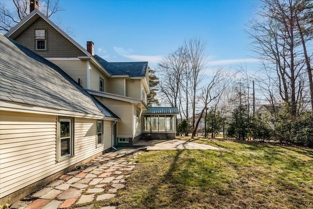 view of yard featuring a patio area