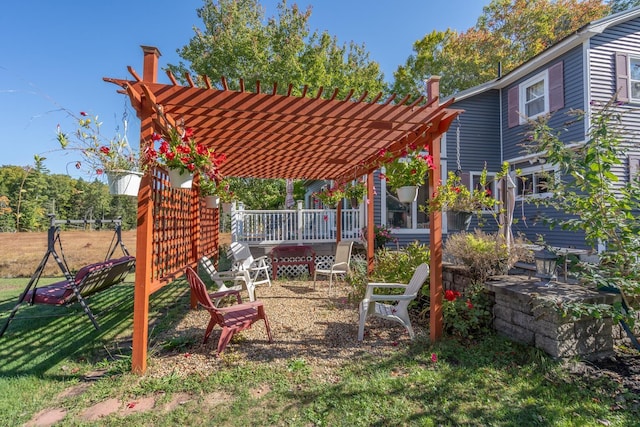 view of yard with a pergola