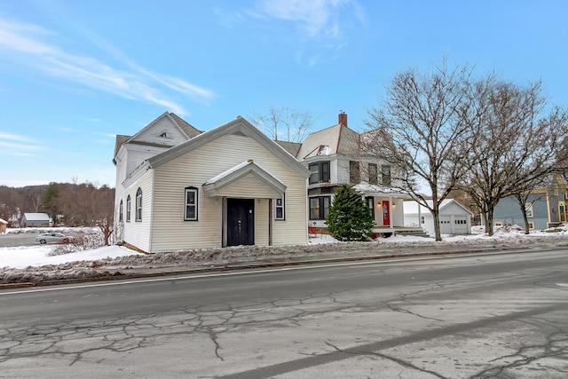 view of front of house