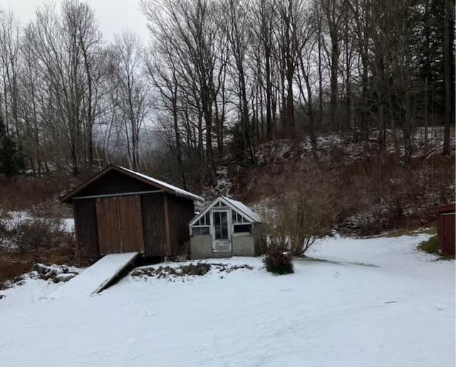 622 S Main St, Danby, VT 05739 - view of snow covered structure