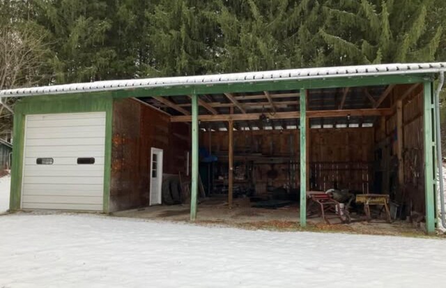 622 S Main St, Danby, VT 05739 - view of stable