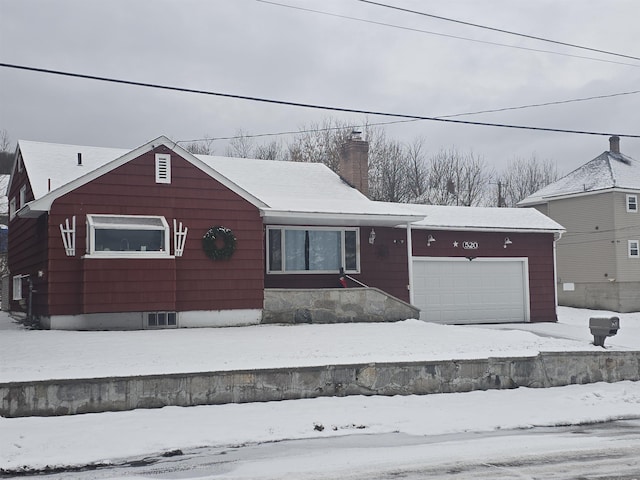 view of front facade featuring a garage