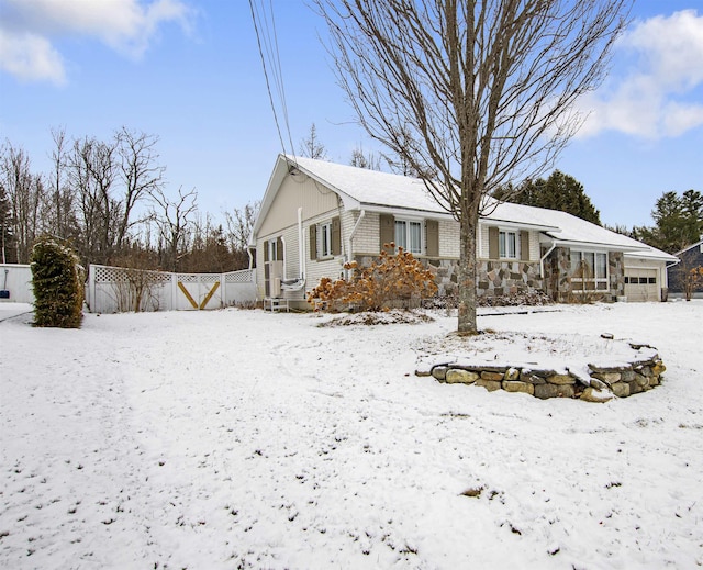 view of front of property