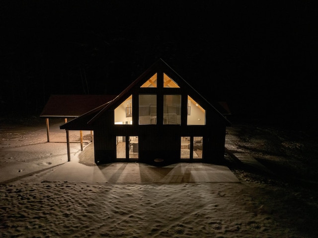 view of front of property featuring french doors