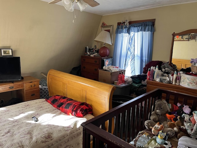 bedroom with ceiling fan