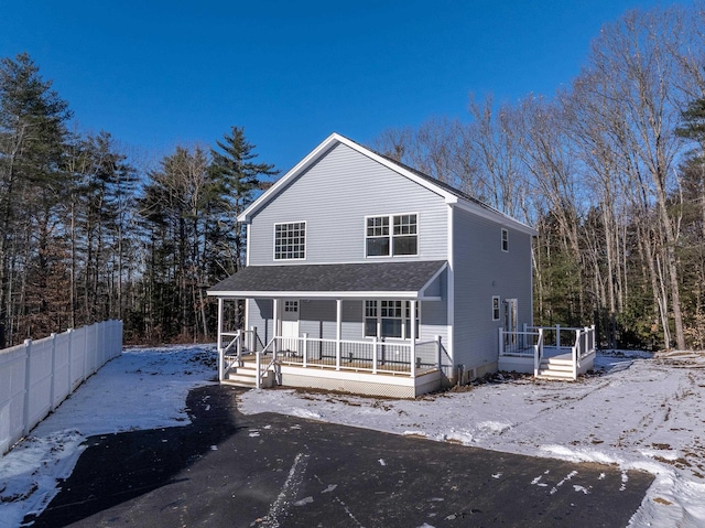 view of front of property featuring a porch