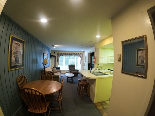 dining area with recessed lighting