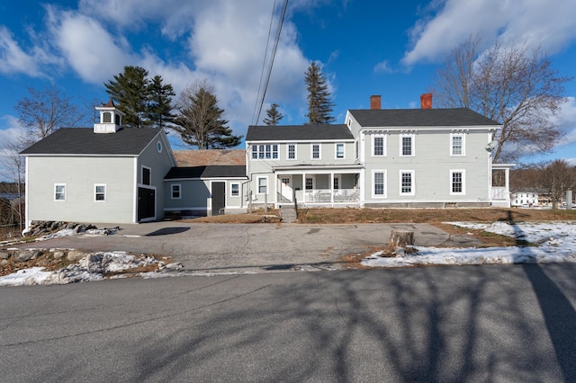 view of front of house with a porch