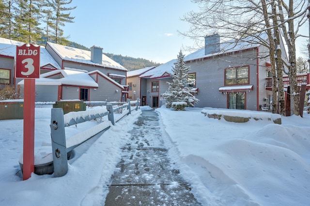 view of front of property