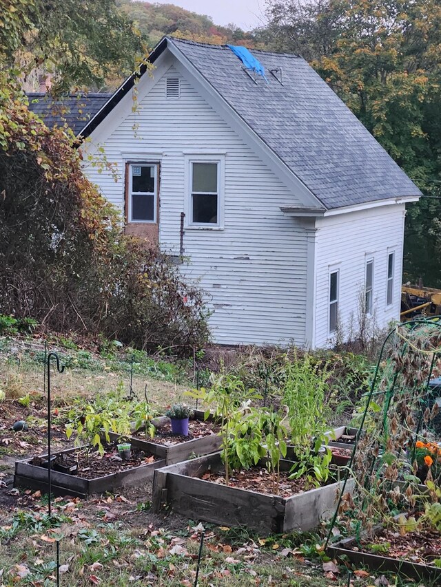 view of property exterior