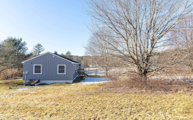 exterior space with a yard