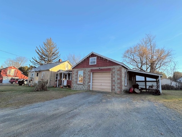 view of front facade featuring a garage