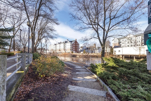 view of yard featuring a water view