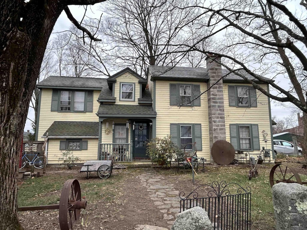 view of front of property