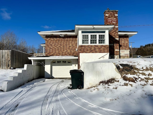 view of front facade featuring a garage