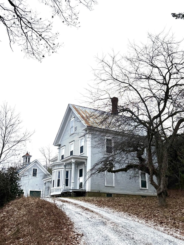 view of front facade featuring a porch