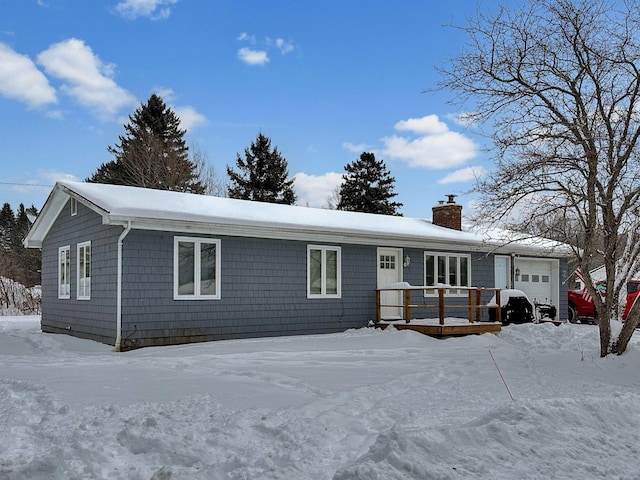 view of front facade with a garage