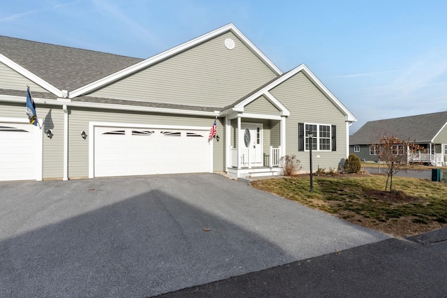 view of front facade featuring a garage