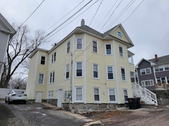 Listing photo 2 for 10 Dow St, Nashua NH 03064