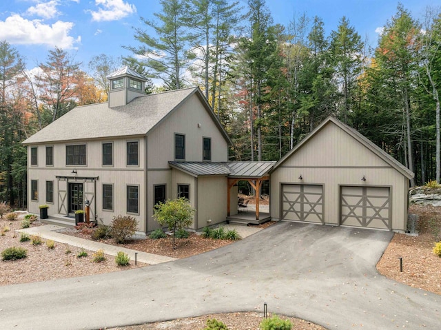 view of front facade featuring a garage