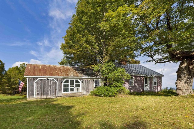 61 Crosby Rd, Topsham, VT 05076 - back of house with a yard