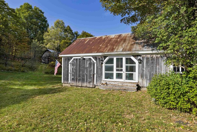 61 Crosby Rd, Topsham, VT 05076 - view of outbuilding featuring a lawn