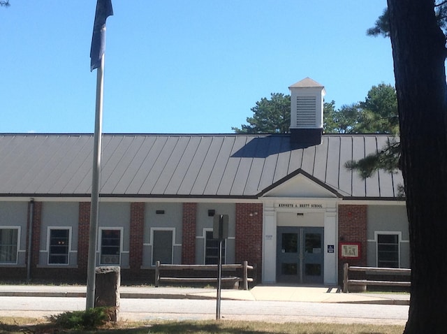 view of front of house