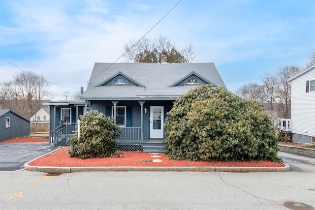 view of front of home with covered porch